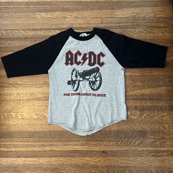 AC/DC 3/4 sleeve shirt Med. - Picture 1 of 1